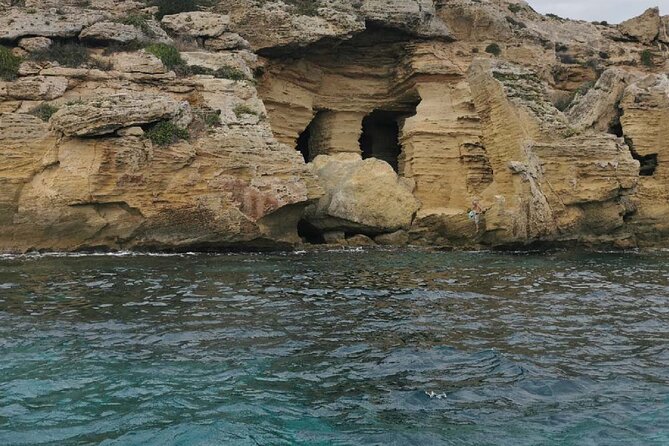 Half day with lunch in luxury private tour - The coastline route: Isola Bella to Mermaid’s Cave