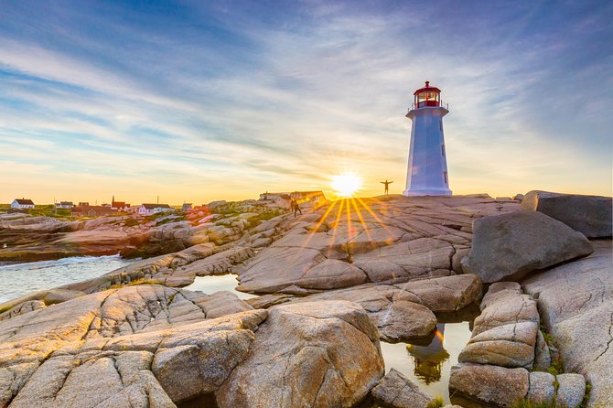 Halifax Premium Tour: Peggy's Cove, Citadel & Titanic Cemetery - Guides make the day: the best moments often hinge on your driver