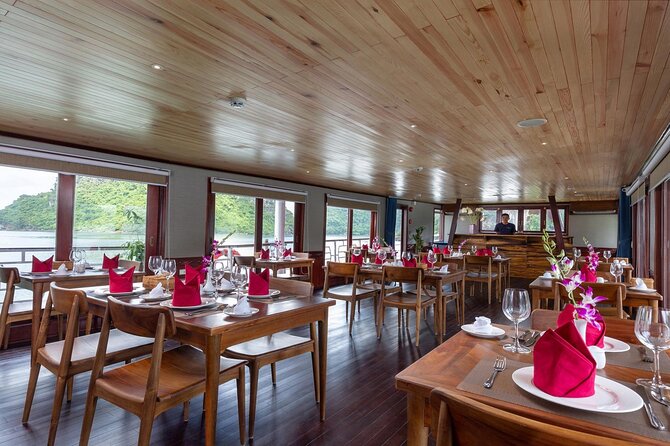 Halong Amazing Sail Luxury 1 Day Small Group Tour 7-Hour Cruising - Sung Sot Cave: a classic stop with a one-hour window