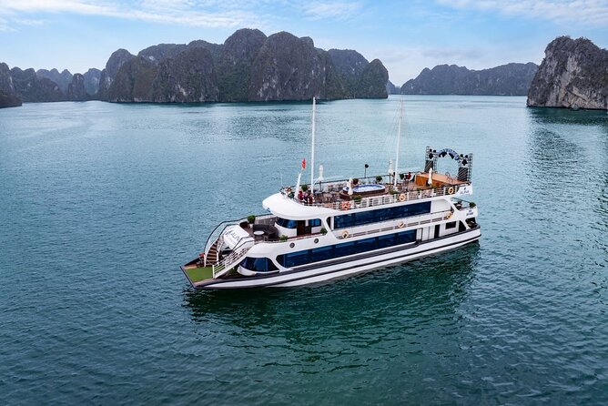 Halong and Bai Tu Long Luxury Day Escape - Luon Cave Lagoon: Kayaking or Bamboo Boat Time