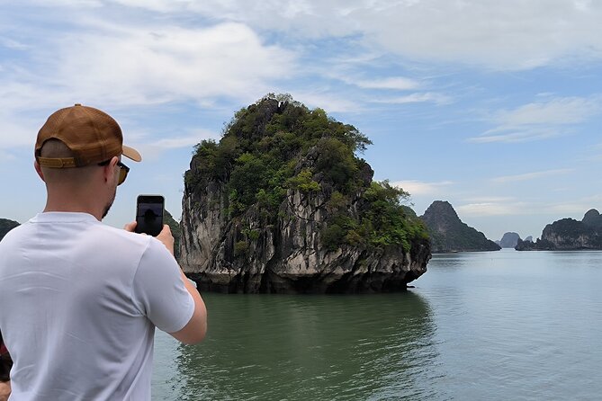 Halong & Bai Tu Long Luxury Day Tour - Fishing village & Kayak - Amazing Sails Explorer: “luxury” in a useful way