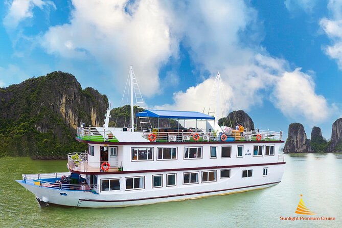 Halong Bay and Lan Ha Bay 2 Days 1 Night with Sunlight Premium - Day 1 on the water: lunch, Da Chong lighthouse, and Cua Van kayaking