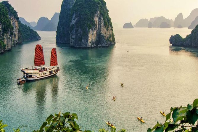 Halong Bay Full Day with Kayaking, Hiking viewpoint, Cave - Deluxe To Luxury - Timing, Crowds, and the Reality of a Popular Route