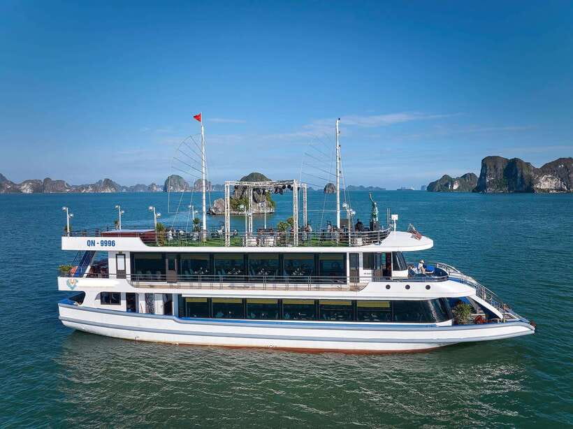 Halong Bay Luxury Cruise: Kayak&Swim,Cave, Party BEST SELLER - Hanoi Pickup and Harbor Arrival: The Smoothest Way to Start