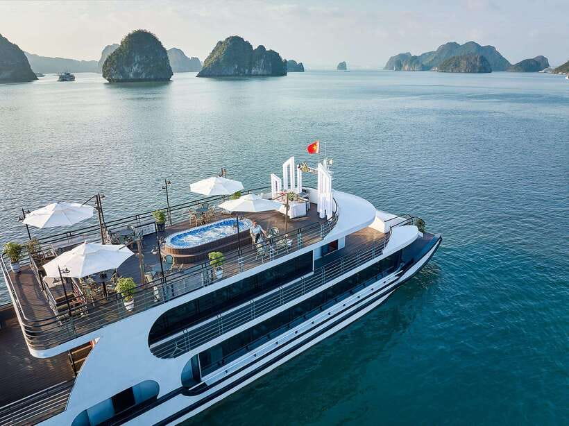 Halong Bay: Luxury Day Cruise with Buffet, Kayak, Swim - Hanoi to Ha Long Bay, without feeling rushed on the water