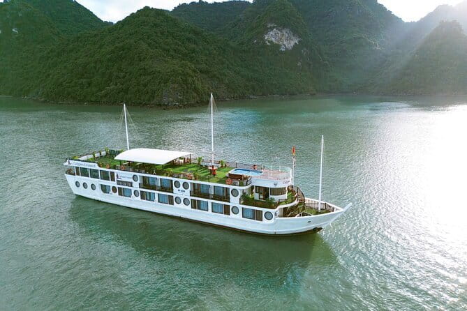 HALONG BAY LUXURY IRIS CRUISE DAY TRIP-BEST SELLER: Kayak, Music - Return to Port and Back to Hanoi (or Ending at Halong)