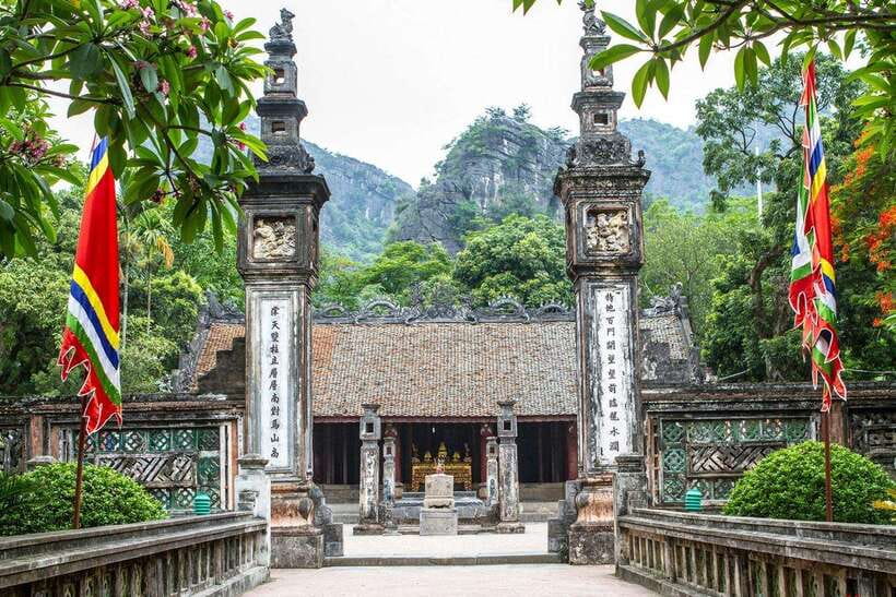Hanoi: 3-Day Ninh Binh, Ha Long, & Lan Ha Bay Luxury Cruise - Price and value: where the $332 price makes sense