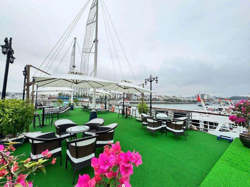 Hanoi: Ha Long Bay Day Trip - Luxury Cruise & Buffet Lunch - Luon Cave Timing: Kayak or Bamboo Boat Options