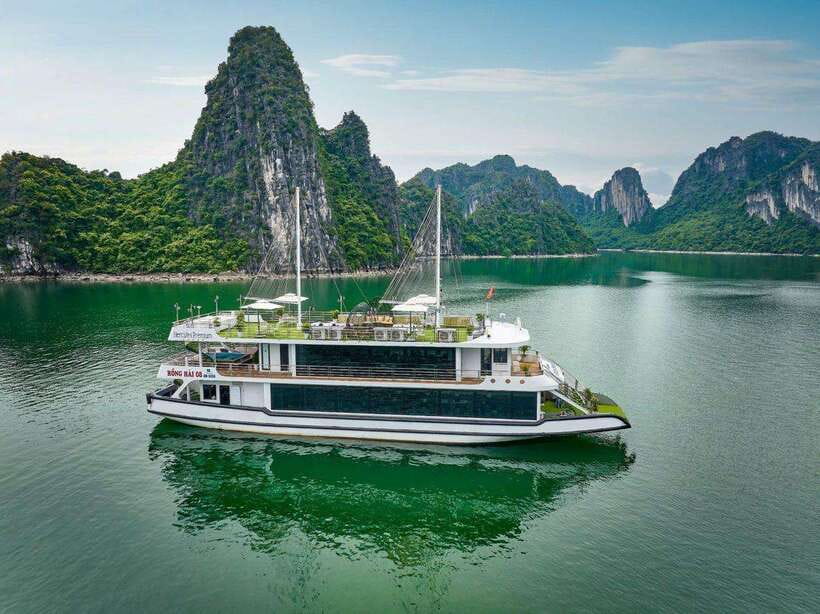 Hanoi: Ha Long Bay Day Trip - Luxury Cruise & Buffet Lunch - Morning Limousine Pickup and the Hanoi Street-Ban Reality