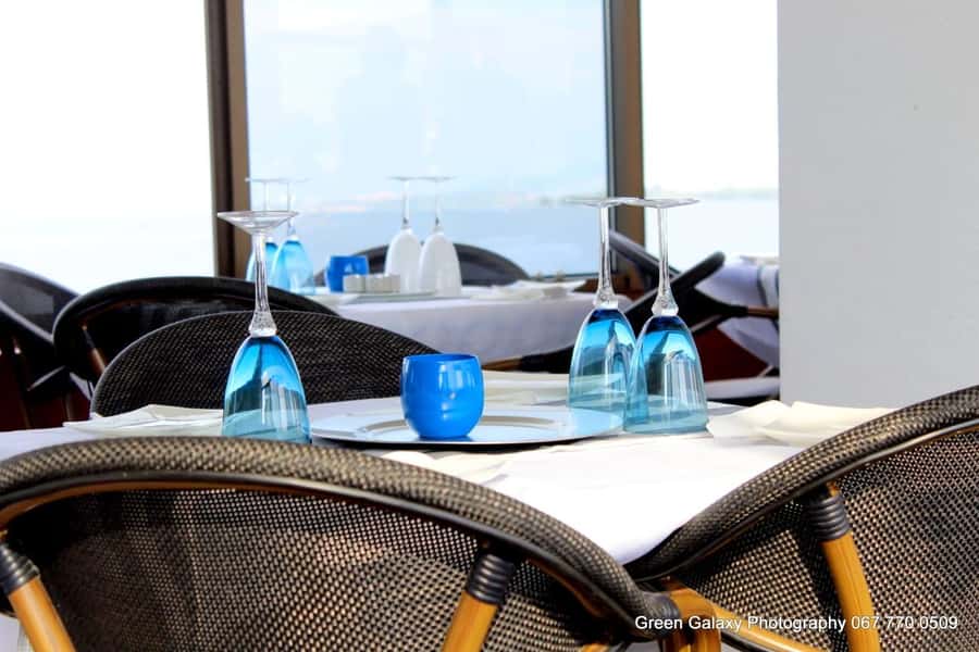 Hartbeespoort Dam: The Luxury Alba Boat Cruise with Food - Hot-and-Cold Finger Foods: What “At Your Table” Really Means