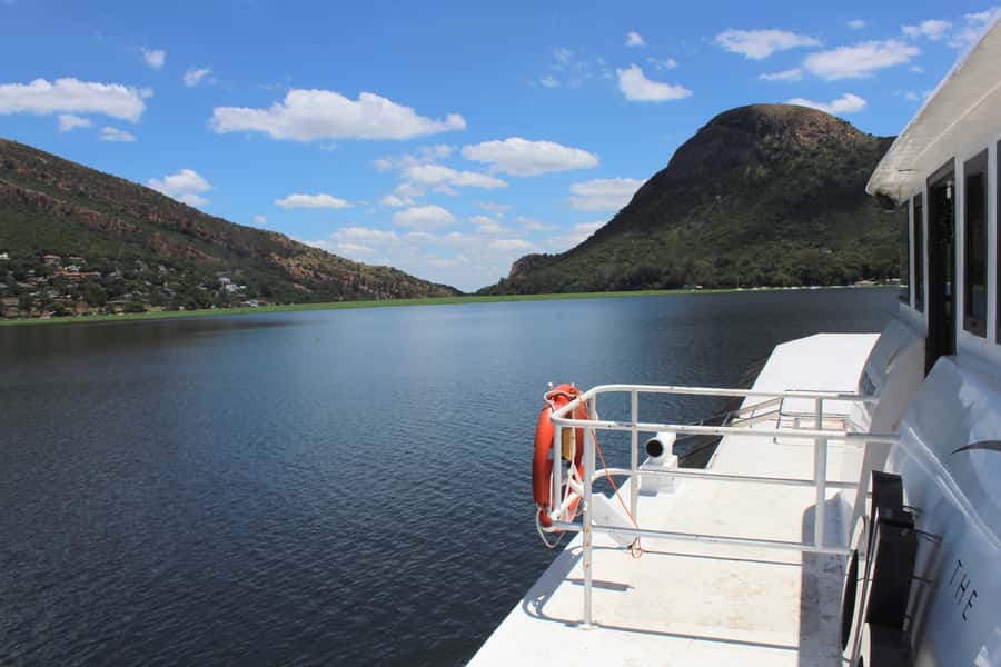 Hartbeespoort Dam: The Luxury Alba Boat Cruise with Food - Music, Crew, and the Feel-Good Factor (Including DJ Mzee)