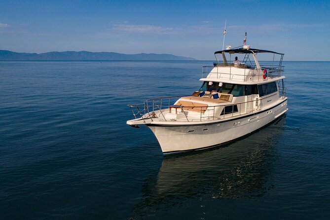 Hatteras 58-61' Luxury Yacht in Puerto Vallarta & Nuevo Nayarit - Boat expectations: Hatteras photos vs what you might board