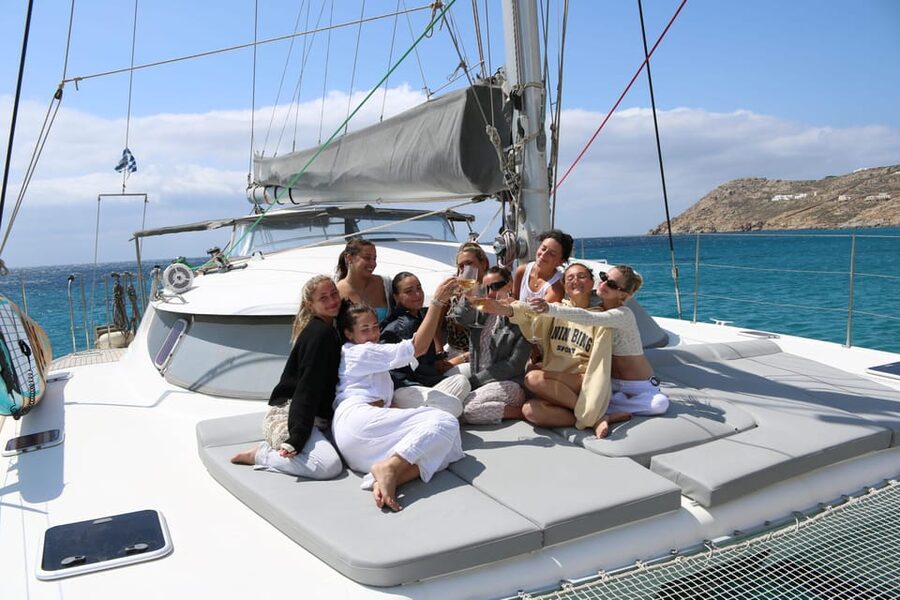 Heraklion: Dia Island Luxury Catamaran Cruise with Meal - The Dia Island Portion: Sheltered Bay Water Time