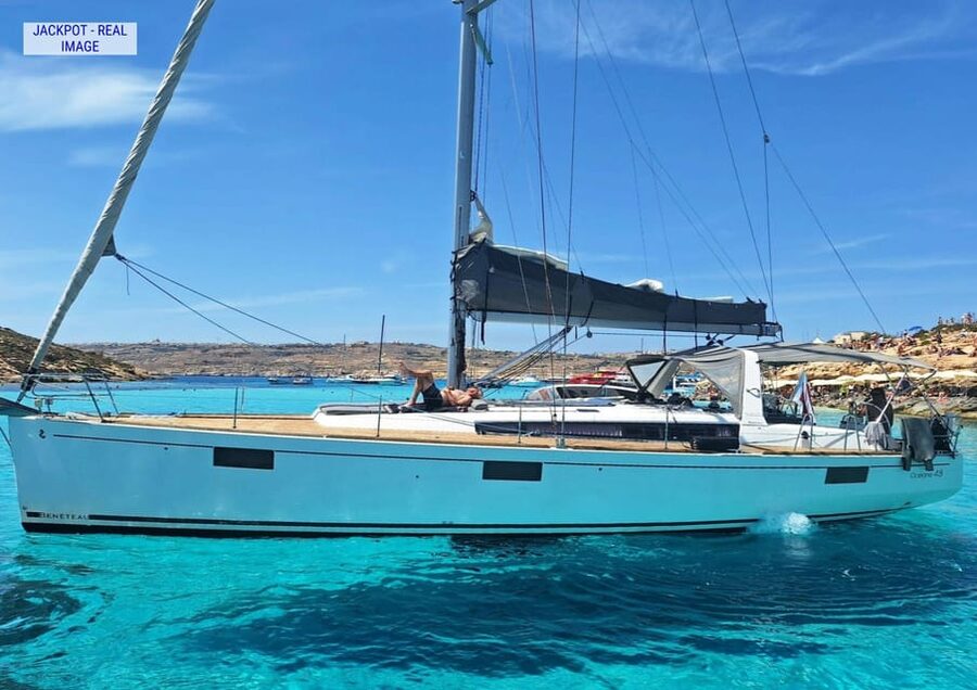 Heraklion: Dia Island Luxury Sailing Trip with Meal & Drinks - TREATON vs JACKPOT: the comfort details that make the day easier