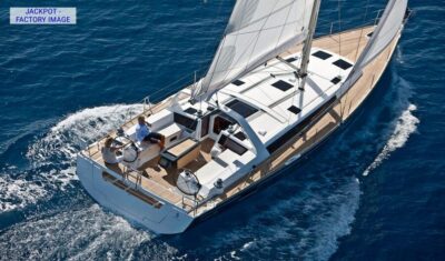 Heraklion: Dia Island Luxury Sailing Trip with Meal & Drinks - Picking the right option: morning, sunset, or a private full day