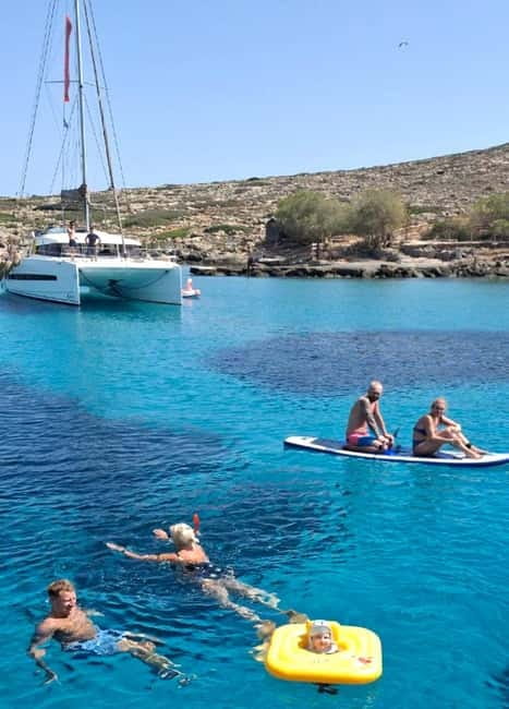 Heraklion: Luxury Catamaran Cruise to Dia Island with Lunch - Mediterranean lunch plus unlimited drinks (and how they handle dietary needs)