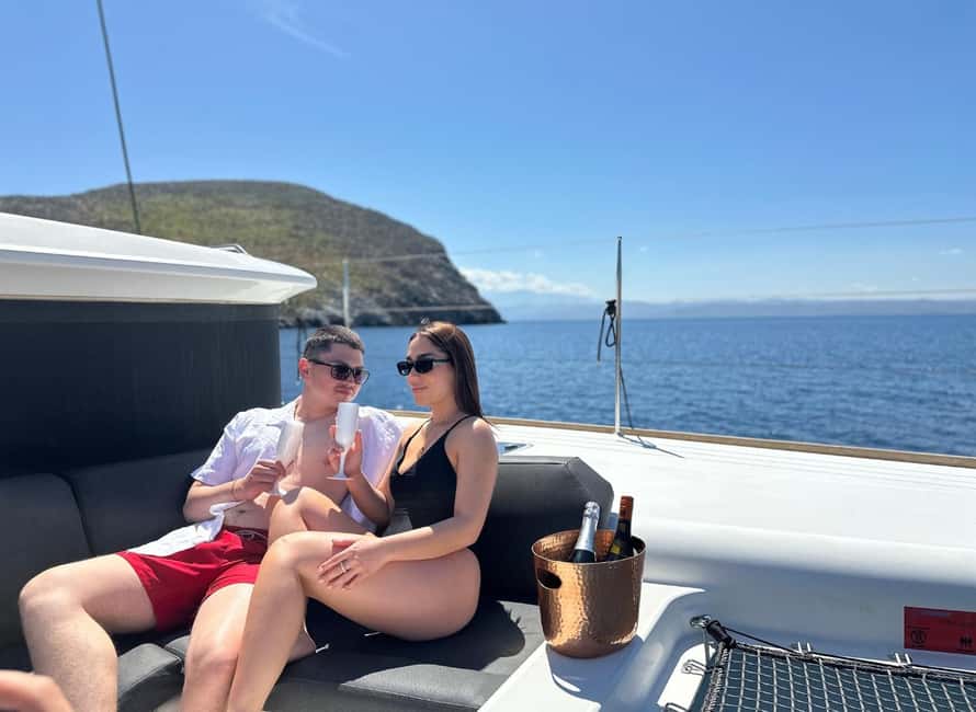 Heraklion Luxury Catamaran Dia Isla -Gourmet Lunch Top Rated - Facilities and comfort: what makes a 5.5-hour sea day feel easy