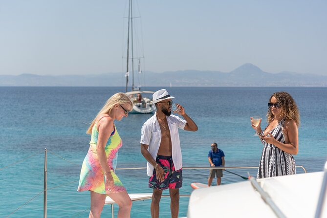 Heraklion: Sunset Luxury Cruise with Sushi and Open Bar - On board the catamaran: shade, sunbeds, and how the open bar actually works