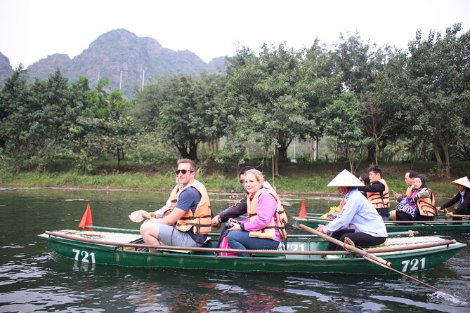 Hidden Ninh Binh Luxury Full Day Group Tour (Tam Coc - Hoa Lu) - Tam Coc by boat: the calm version of Halong Bay