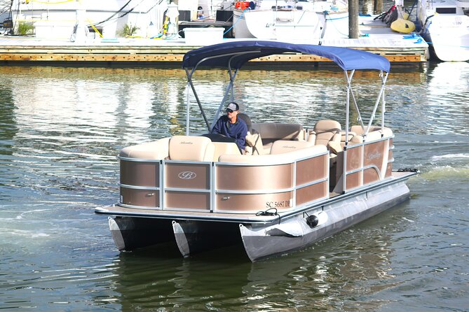 Hilton Head Luxury Pontoon Rental for 2 to 8 hours - Hilton Head luxury pontoon: what this rental really gives you