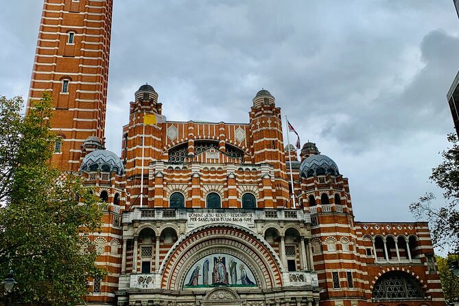 Historical City of London Private Sightseeing Day Tour - Tower of London area: crown-jewel symbolism without entry time
