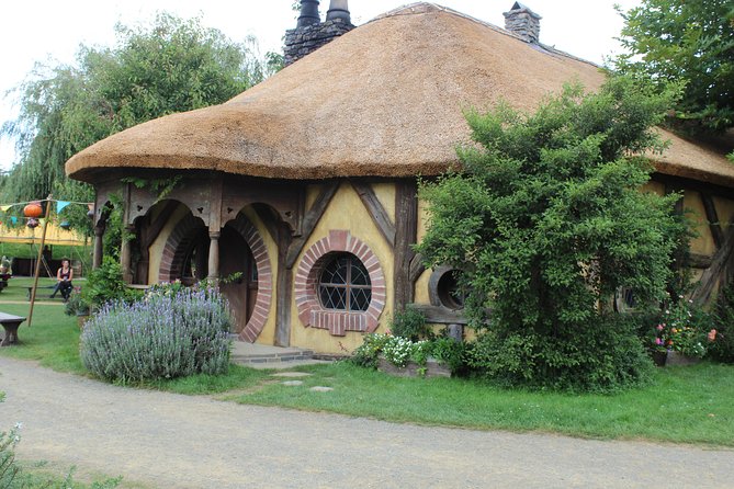 Hobbiton Afternoon Tour in Luxury Minibus from Auckland - The Green Dragon Inn drink: small stop, big mood
