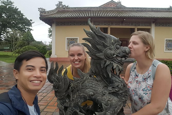 Hue Luxury Group Tour- Hue Daily Small Group Tour - Dong Ba Market: local life on the Perfume River north bank