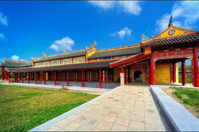 Hue Luxury Group Tour- Hue Daily Small Group Tour - Minh Mang’s mausoleum: feng shui planning you can actually notice