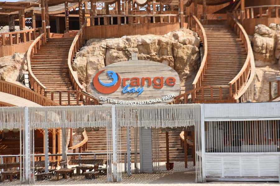 Hurghada:Luxury Diving & Snorkeling inc/Island/Lunch/Massage - Massage on the Red Sea deck: small time, big payoff