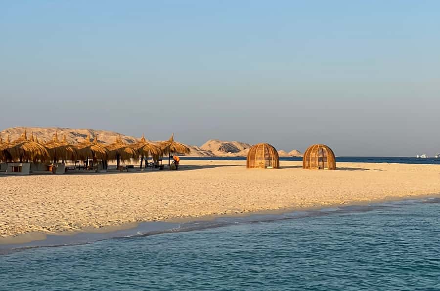 Hurghada: Luxury Orange Bay Cruise with Lunch and Pickup - Giftun and Orange Islands: The Scenery Stop That Sets the Tone