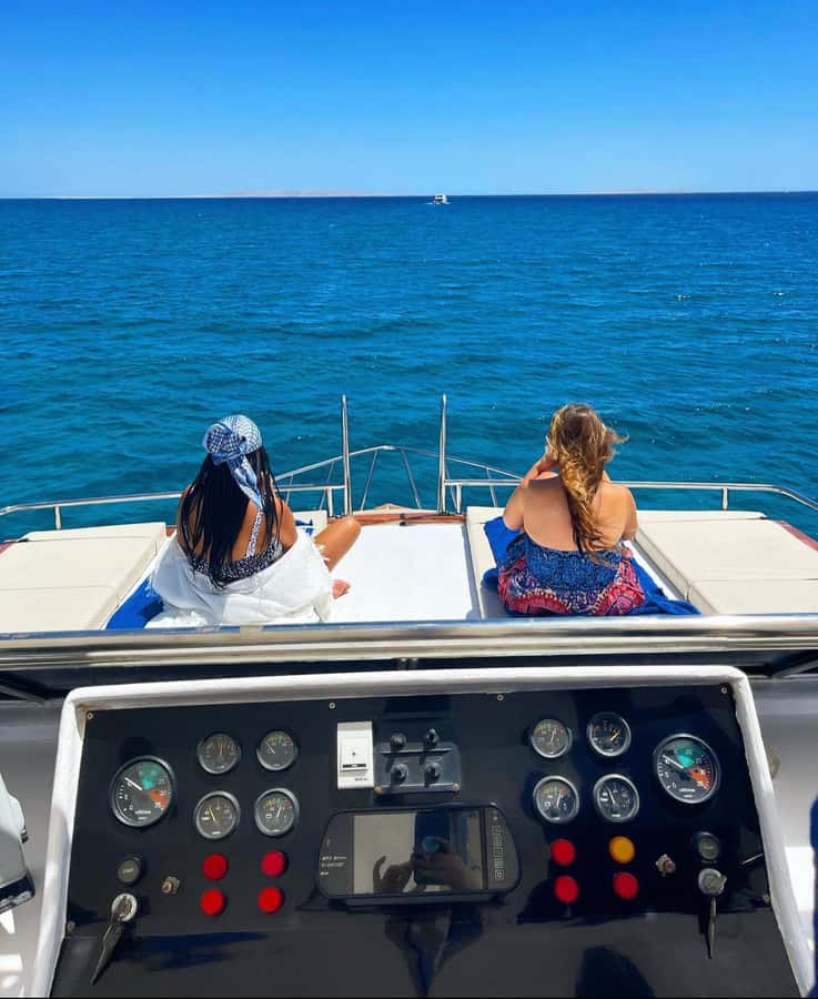 Hurghada: Luxury Yacht Trip with Personal Crew and Chef - The onboard setup: cabins, welcome drinks, and the crew you actually want
