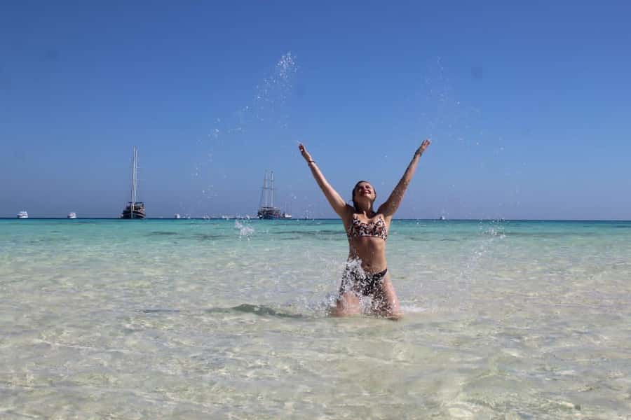 Hurghada: Premium Island Cruise with Lunch and snorkeling - The cruising portion: Red Sea scenery without the hassle