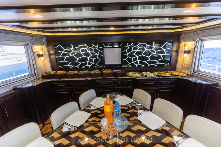 Hurghada: Royal Luxury VIP Cruise to Orange Bay with Lunch - What Makes Royal Luxury VIP Cruise Different?