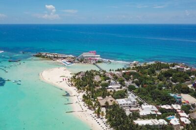 Isla Mujeres Luxury Sailing: Adults Only or Family Friendly - Hotel pickup timing and the real day length