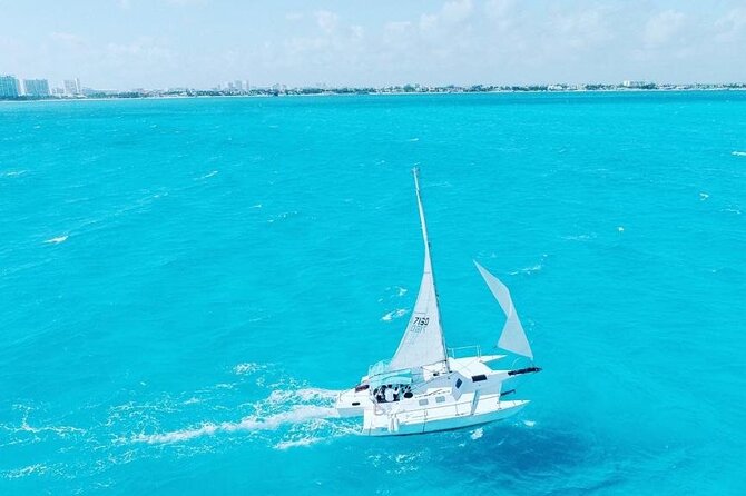 Isla Mujeres Premium Tour in Private Catamaran with Lunch - From Cancún’s Playa Tortugas to Isla Mujeres: How the Day Flows