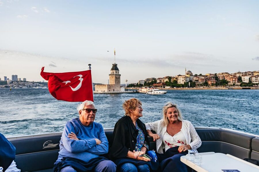 Istanbul: Bosphorus Sunset Cruise on a Luxury Yacht - Dolmabahçe to Ortaköy: The Short Stops That Help You Read the City