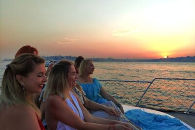Istanbul Bosphorus Sunset Cruise with Wine on a Luxury Yacht - A luxury yacht with a max of 25: why the small size matters