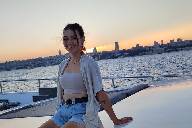 Istanbul Bosphorus Sunset Cruise with Wine on a Luxury Yacht - Timing and sunset strategy: when to bring your camera brain
