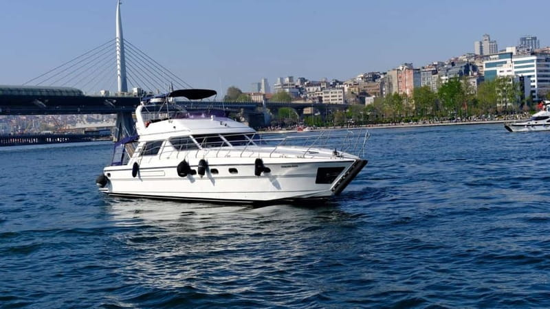 Istanbul: Luxury Yacht on Bosphorus - The Bosphorus route: what you’ll see as you sail between continents