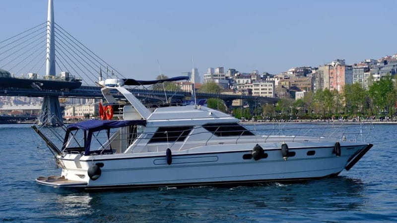 Istanbul: Luxury Yacht on Bosphorus - Wi‑Fi and tea/coffee: the small included perks that matter