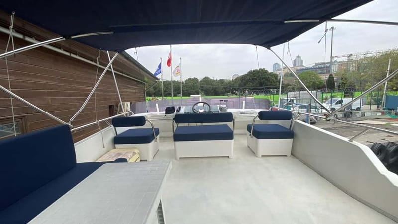 Istanbul: Luxury Yacht on Bosphorus - Things to consider: access, comfort, and timing