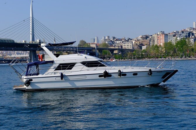 Istanbul Private Luxury Yacht on Bosphorus - On-Board Comfort: Restrooms, Wi‑Fi, and Coffee/Tea