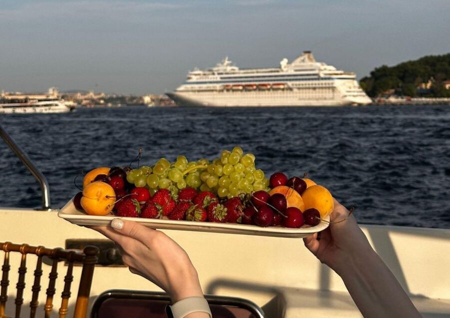 Istanbul: Small-Group Luxury Yacht Sunset Cruise w/ Snacks - Snacks and coffee: what’s included (and why it’s a real value)
