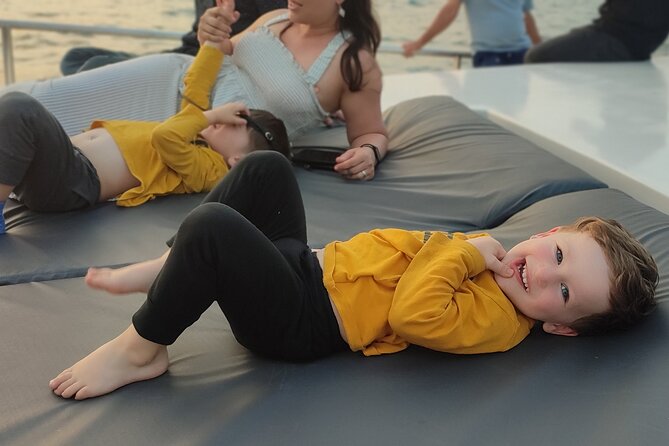 Istanbul Sunset Cruise on Luxury Yacht - Guided Group Cruise - The Bosphorus route in daylight-to-sunset order