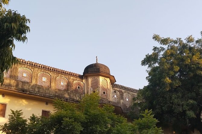 Jaipur City Full Day Luxury Private Tour - Gaitore Ki Chhatriyan: royal cremation ground with carved stillness