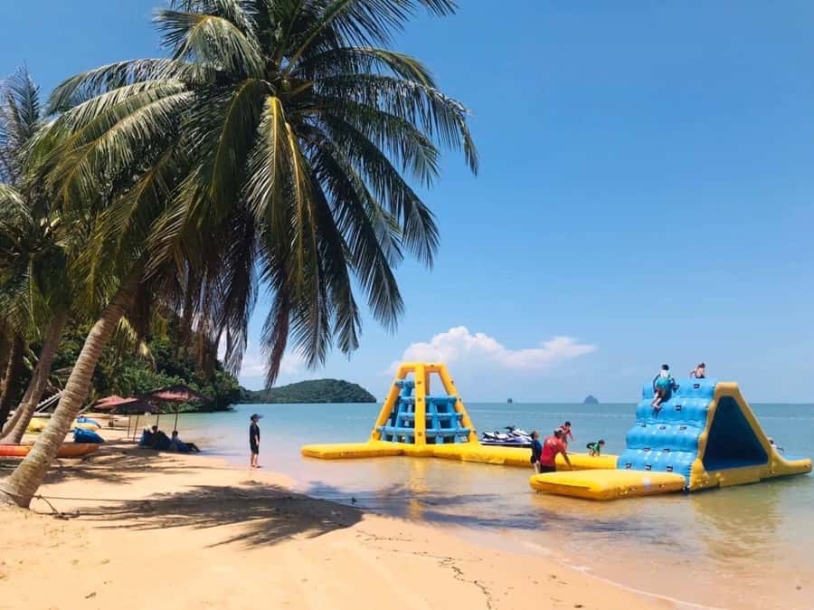 Jame bonds canoe 7 point 6 Island Premium trip - Quick take: what you’ll remember most