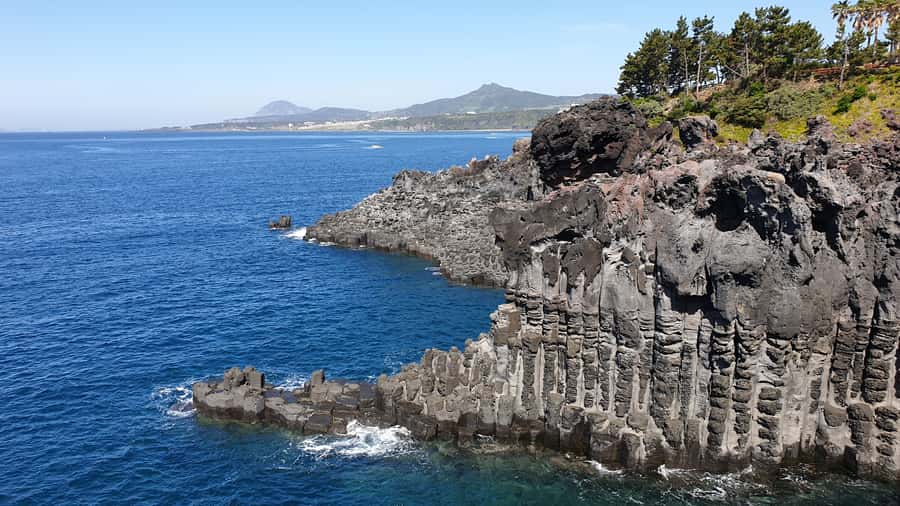 Jeju Premium Small Group UNESCO Day Tour - South - Jusangjeolli Cliff Sea Views: Volcanic Columns Up Close