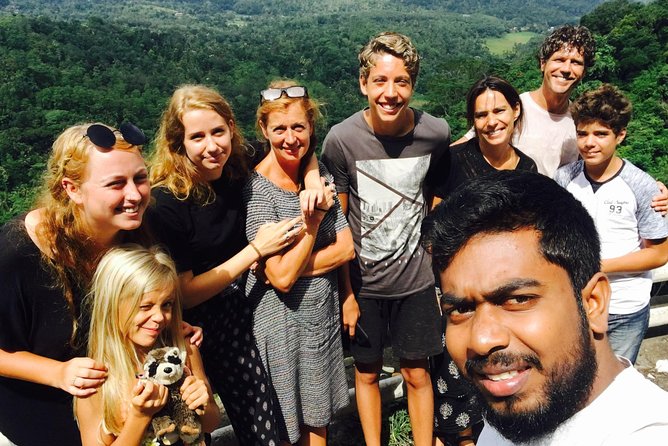 Kandy City guide Tour and day trip private luxury car and van - Gems and dates: the National Gem and Gemological Museum
