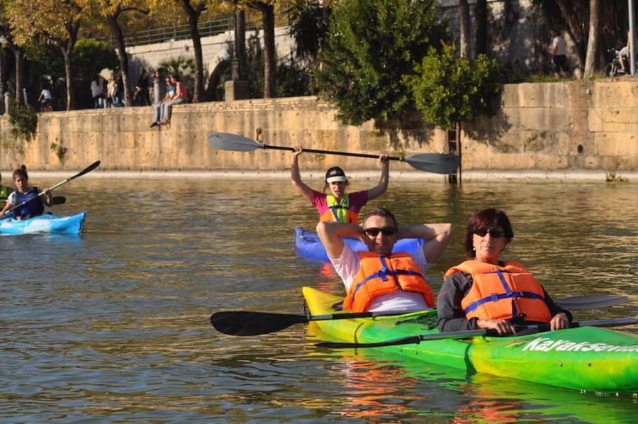 KayakTour or Rental+Premium Gear+QuickIntroCourse+Help - Kayak Sevilla Start: where comfort beats hassle
