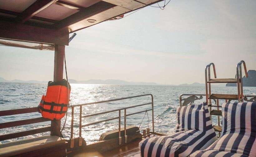 Krabi: Koh Hong Small Group Tour by Luxury Longtail Boat - Hong Island beach time: soft sand, shade trees, and walking breaks
